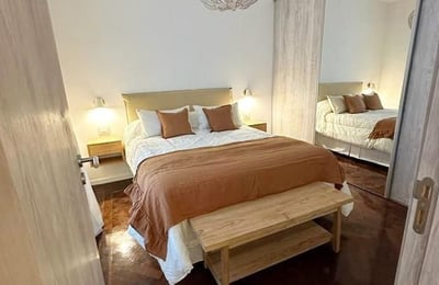 Location d’un logement PH chaleureux et meublé, 50 m² avec terrasse, Coghlan, Buenos Aires, Argentine